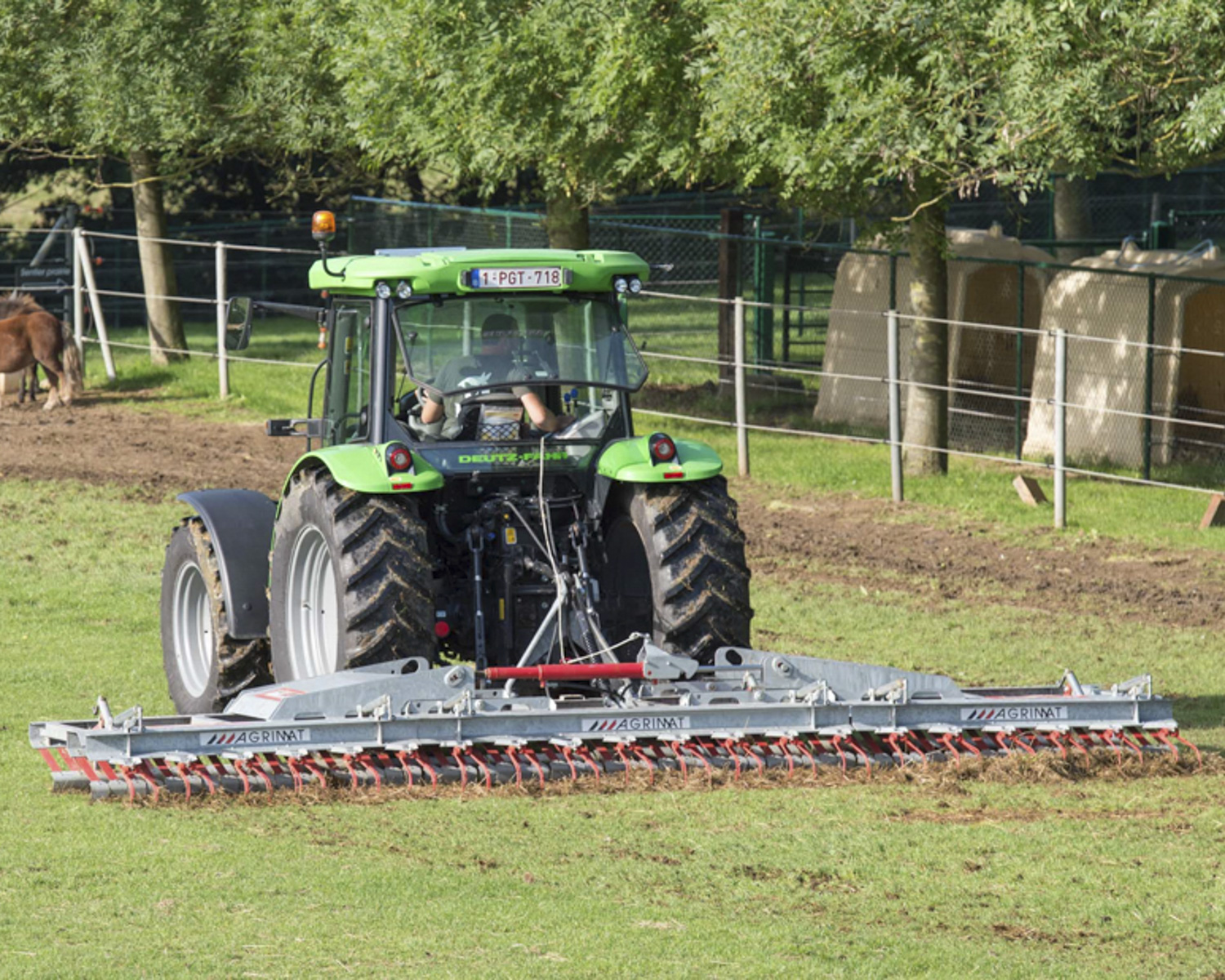 Tracteur et matériel agricole