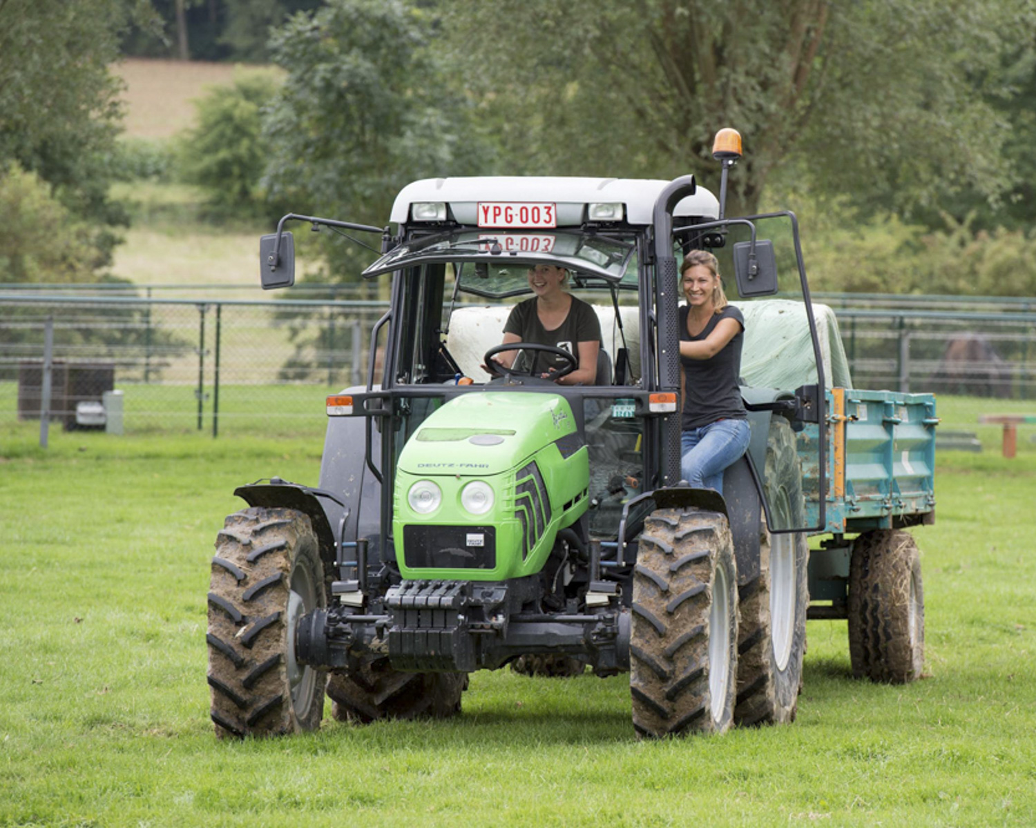 Tracteur et matériel agricole